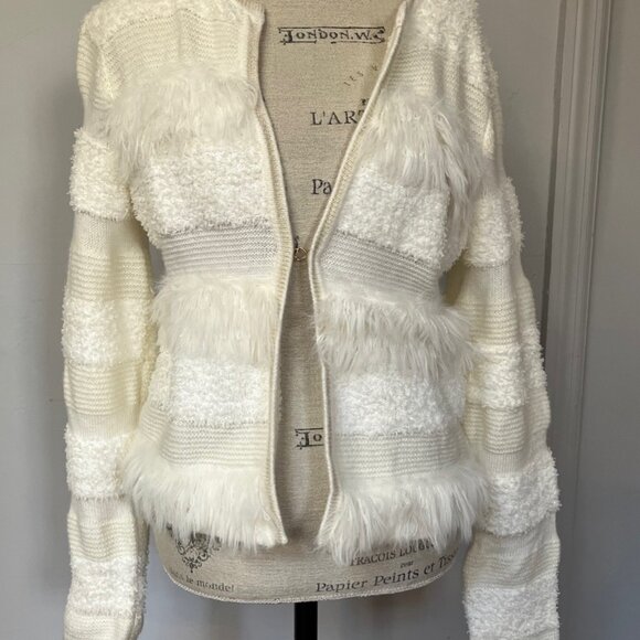 Lilly Pulitzer Sweaters | Lilly Pulitzer Pelham Cardigan | White | Large - Picture 2 of 11